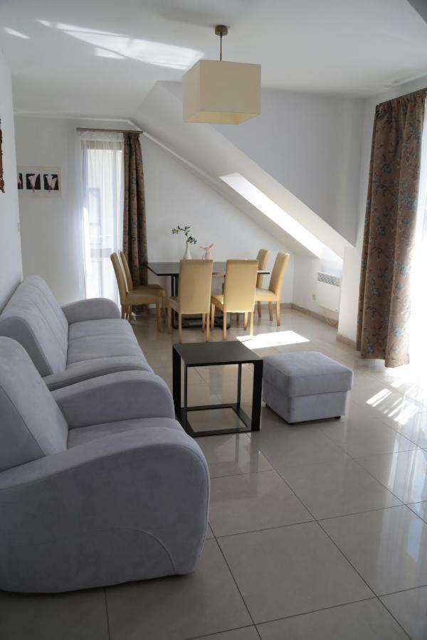 Apartament Ams A12 Daire Rewal Dış mekan fotoğraf